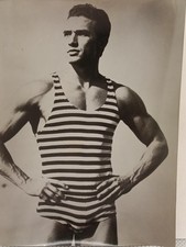17*PHOTOS - Gays - Men - Vintage photographs of attractive athletes.1920-80s. picture