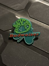 Budweiser St Patricks Day Shamrock Pin Louie LuckyLizard Plastic 1999 picture