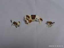 'Pre-Own' Vtg Set of 3 Mini. Porcelain Springer Spaniel Mama Dog & Pups Figurine picture