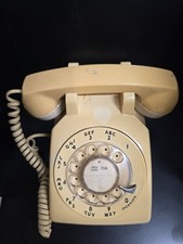 Ivory Beige Bell System/Western Electric 500MM Rotary Phone...tested...vintage. picture