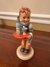 Goebel Hummel 'The Waiter' 154/0 - Very Minimal Crazing - VGC picture