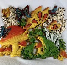 Vintage 1970’s Homco Plastic Wall Plaque Frogs,Butterflies & Mushrooms picture