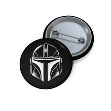 Mando Helmet - Pin Button picture