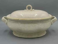 Mikasa Country Charm Covered Casserole picture