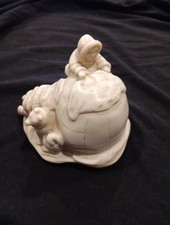 Vintage Pearlite Marblecraft Alaskan Igloo w/Eskimos & Husky Dog Figurine picture