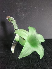 Green Reclining Lily-Shaped Glass Bud Vase by Oneida Amaryllis Silverplate Stand picture