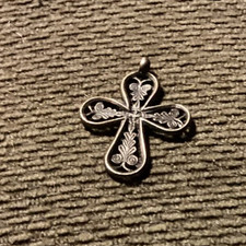 Cross MEtropolitan Museum of Art  picture