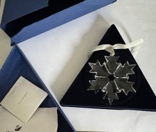 Swarovski 2018 Annual Edition Christmas Ornament Crystal Boxed picture