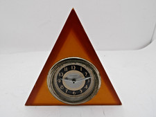 Vintage New Haven Triangle Bakelite? Clock picture