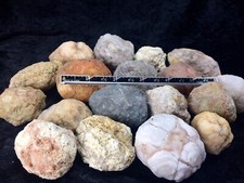 ONE Unopened GEODES 2