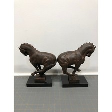 Global View Horse Statue Cast Iron Bronze on Granite Approx. 10 1/2