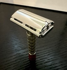 Vintage Gillette Red Tip Super Speed Safety Razor/1958 D4/++ Stamped picture