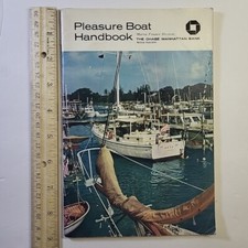 Vintage 1969 Pleasure Boat Handbook From The Chase Manhattan Bank 32 Pages picture