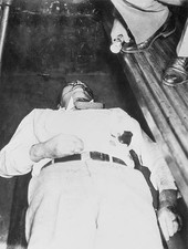 Chicago Dillinger's End They had to kill John Dillinger to get - Old Photo picture