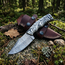 Handmade Skinner Knife Fixed Blade Hunting Bushcraft Damascus Steel Knife picture