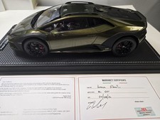 MR Collection Models 1:18 Lamborghini Huracan Sterrato 2022 Green w/ Case  picture