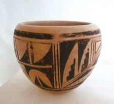 Early Ella Mae Talashie (1921-1995) Hopi Walpi First Mesa Bowl 2.5
