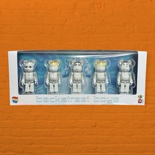 Medicom BE@RBRICK Millenium Backstreet Boys 5 Pack 2025 DCon Exclusive Bearbrick picture
