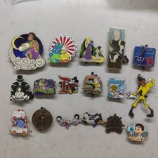 Disney exchange badges come in groups of 15 pins picture