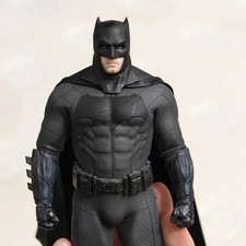 welike custom 1/12 mezco batman picture