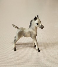 HR Hagen Renaker Horse Matte White Gray Arabian Foal Tail Up Miniature Figurine picture
