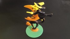 Vintage Halloween Rosbro Hard Plastic Toy - ‘TREMBLING’ Witch w/ Half Moon & Cat picture