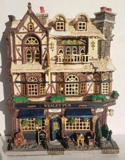Lemax Essex Street Facade Wesley Pub Lighted Hanging Wall Setting #45099 Village picture