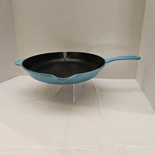 Le Creuset Blue Enamel Cast Iron Skillet Frying Pan, Blue Enamel Exterior picture
