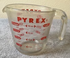 Pyrex Glass 2 Cup Liquid Measuring Cup Red Letters USA picture