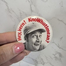 Vtg Ernest P Worrell Hey Vern KnowWhutImean Comedy Pinback TV  Button Advertise picture