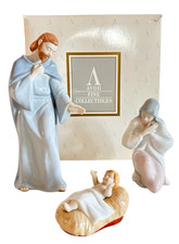 Vintage 1992 Avon Bethlehem Nativity The Blessed Holy Family Porcelain Set w COA picture