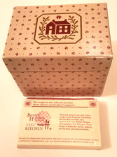 VNTG Avon Country Christmas Recipe Card Holder w/BH&G Recipe Cards W24 L10 picture