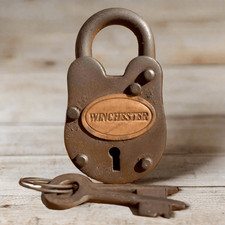 Winchester 1866 Cast Iron Lock with Brass Tag & Keys — 2.5