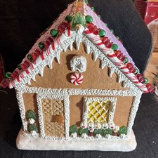 2005 Byer's Choice Traditions Peppermint Gummy/Kindle Cottage Gingerbread House picture