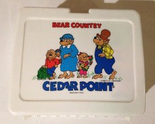 VTG Berenstain Bears Cedar Point Plastic Lunchbox 1985 *Rare* picture
