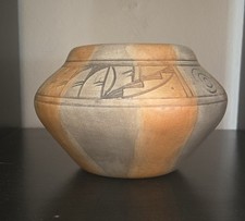 Navajo Diné Handmade Pottery Bowl Signed Marie Dine - Native American picture