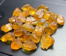 60 carats orange sapphire facet grade from Madagascar picture