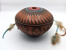 Vintage Navajo Seed Pot Native American Etched Feather Signed Hus Keweve 2004 picture