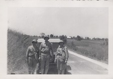 WW2 Fort Knox KY Soldiers Roadside Military Vehicle 1942 - Original Photo picture
