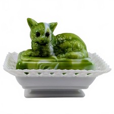 Vtg Westmoreland Green & White Milk Glass Slag Lacy-base Covered Cat Dish picture