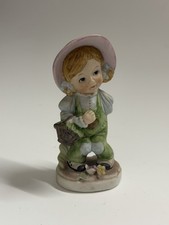 vintage ceramic figurine picture