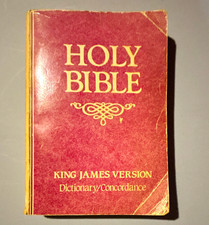 Holy Bible King James Version (KJV) Dictionary & Concordance Red Hardcover picture