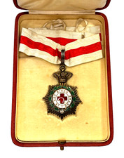 Spain Order of the Red Cross Commander Class Medal w/ Original Case T&B Rome picture