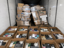 Macy's Unboxing Picks Liquidation Box Brand New Mixed Merchandise picture