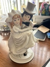 Bride & Groom on Wedding day from Taiwan 7” X 4” X 3.5” picture