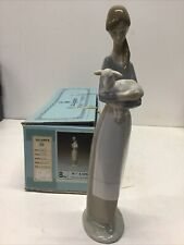 Lladro 4505 Girl Holding Lamb 1977-84 Retired 2002 Original Box Mint Condition picture