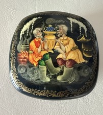 Russian Kholuy hand painted Papier-mache lacquer Trinket box picture