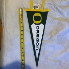 University of Oregon Wool Blend Pennant NEW NWT Made In USA picture