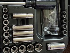 Sears Craftsman USA 104pc Mechanics Tool Set Socket Ratchet 34104 Metric SAE picture
