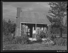 Photo:Natchitoches Louisiana 1940 Cottage House Family Porch picture